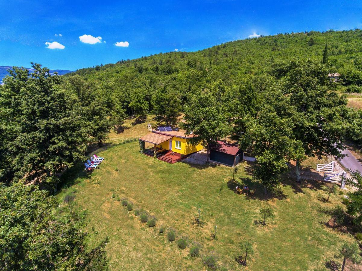 Vacation Home Latini Hum Exteriér fotografie
