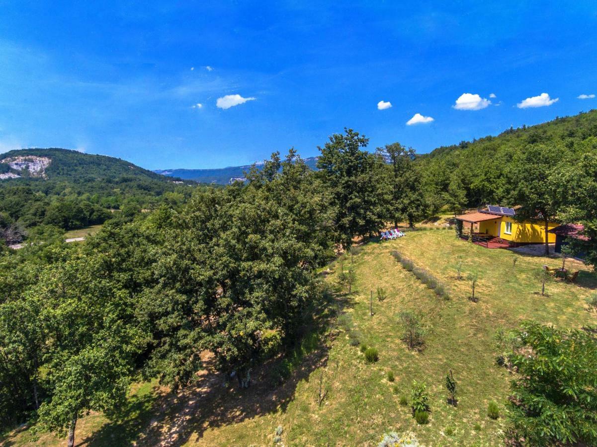 Vacation Home Latini Hum Exteriér fotografie